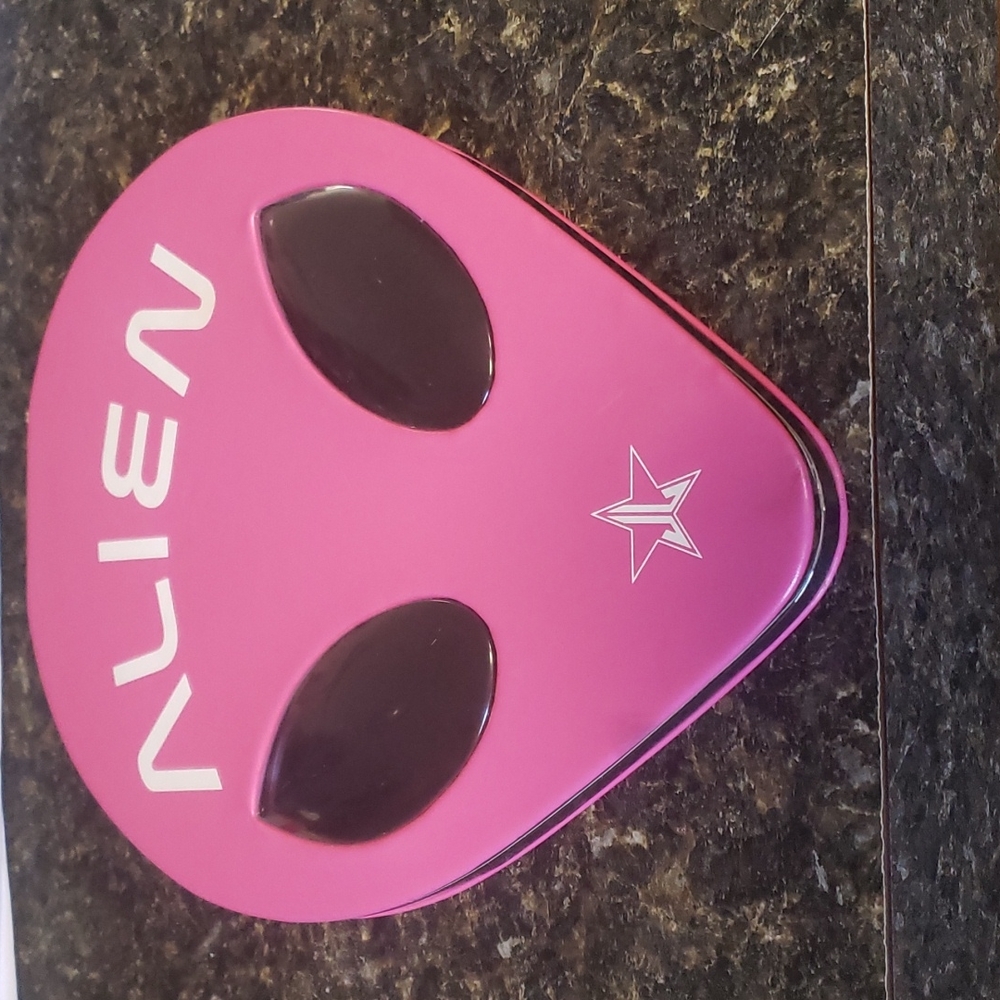Jeffree Star Alien Pallette